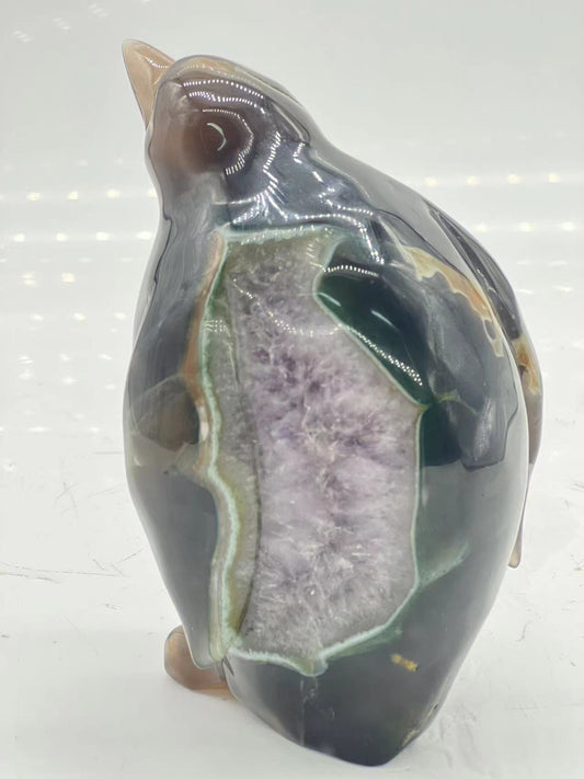 Durzy Agate Penguin Carving