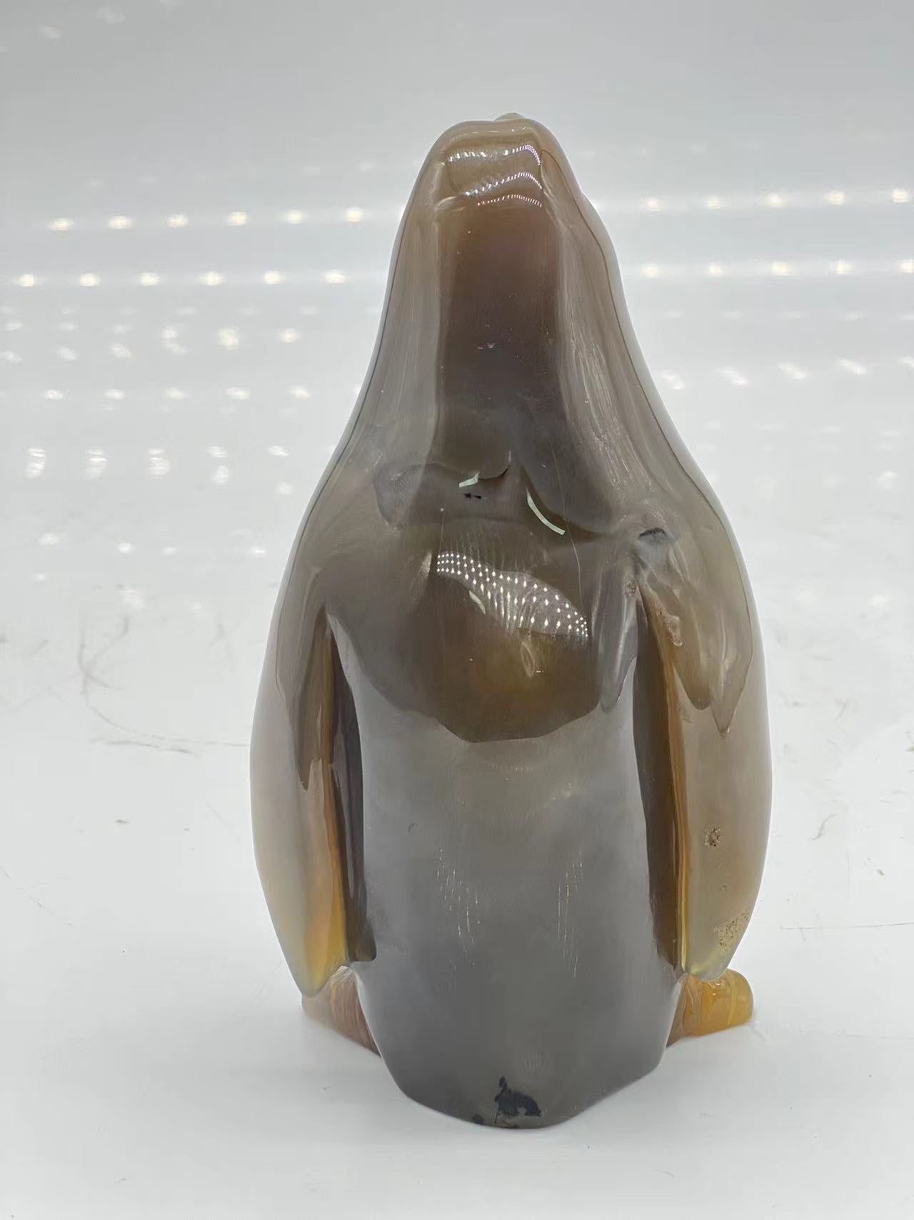 Durzy Agate Penguin Carving