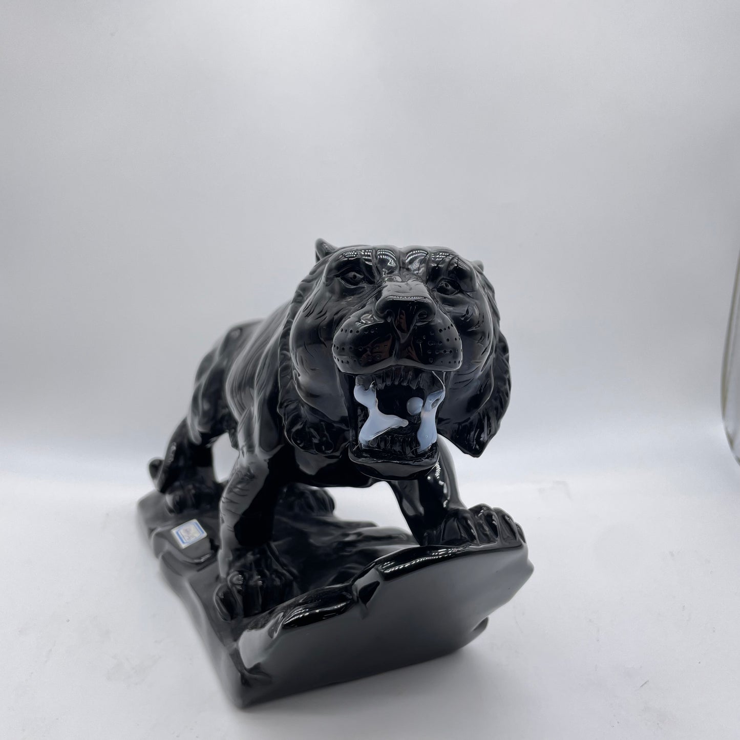 Obsidian Tiger Carving