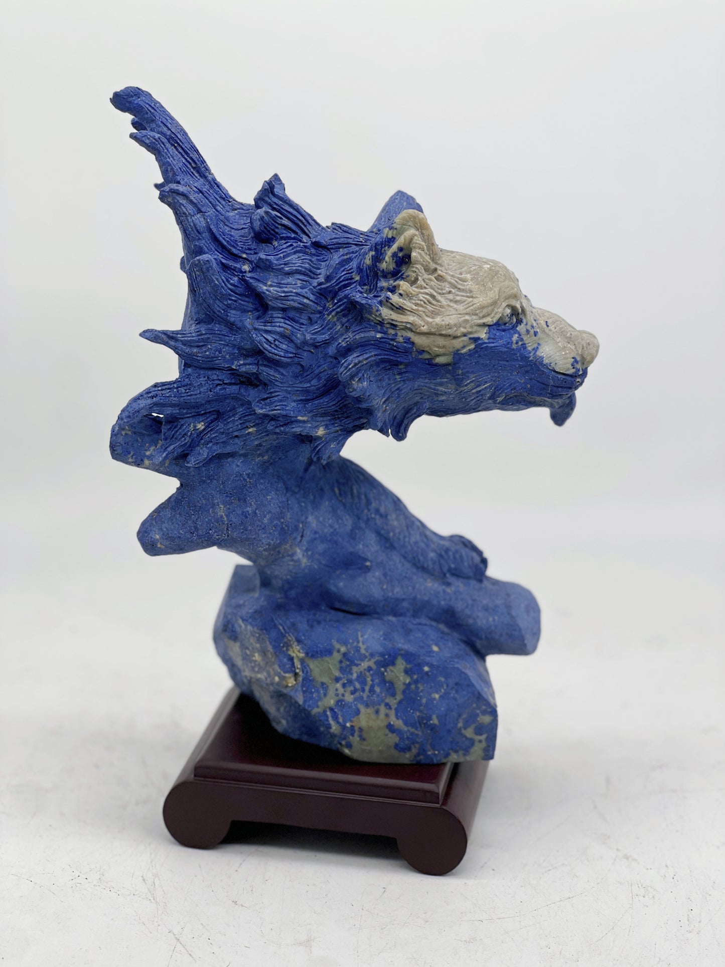 Sodalite Detailed Wolf Head Carving