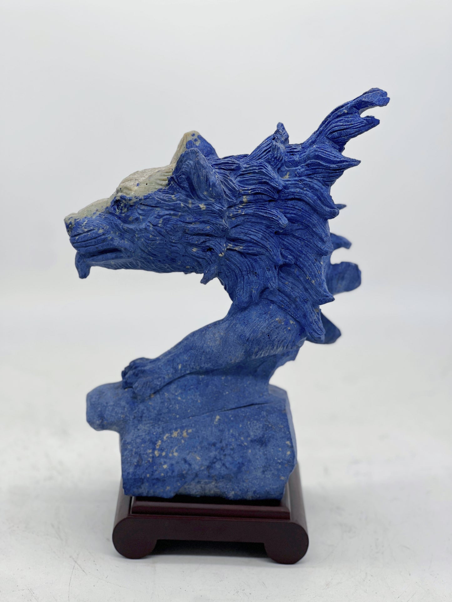 Sodalite Detailed Wolf Head Carving