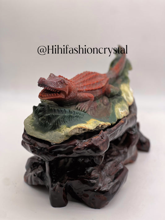 Agate Alligator Carving