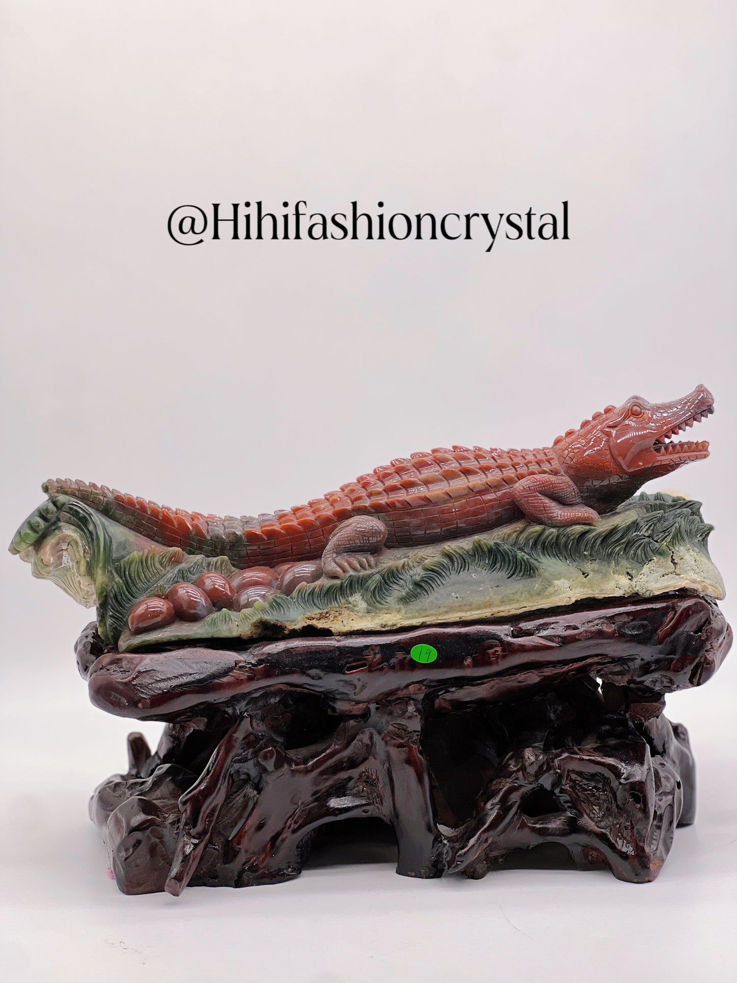 Agate Alligator Carving